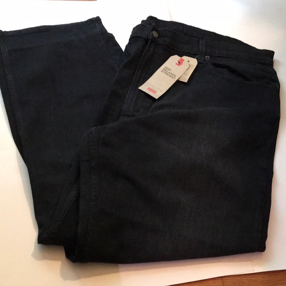 Levi’s black 559 relaxed stray Sz 44” W X 30”